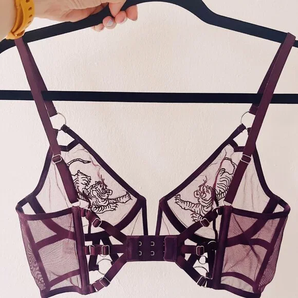 Thistle and Spire Tigris Bra - 36B - Embroidered Tigers Mesh - Purple - Picture 2 of 3